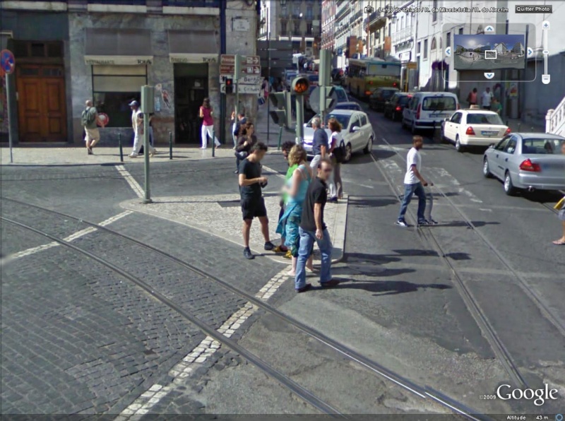 STREET VIEW : les gens en chaussettes noires ! - Page 2 Chauss11