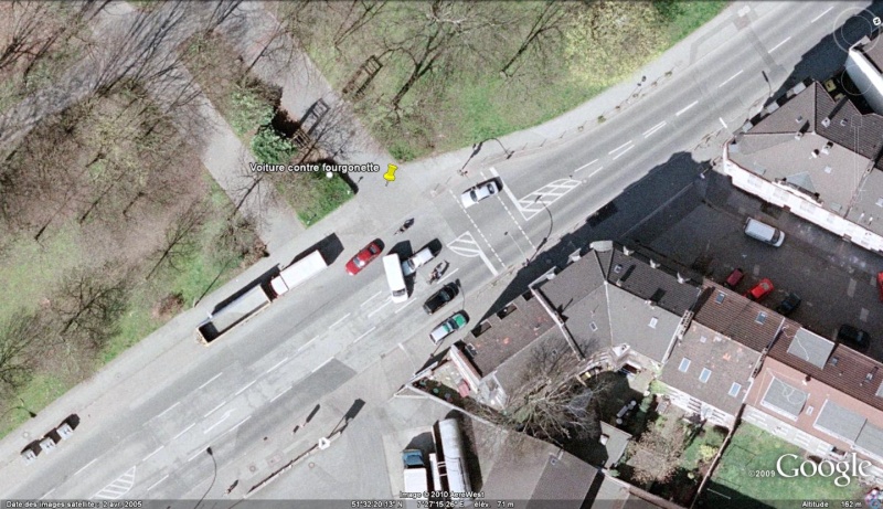 Les accidents de la route sous l'oeil de Google Earth - Page 6 Voitur10