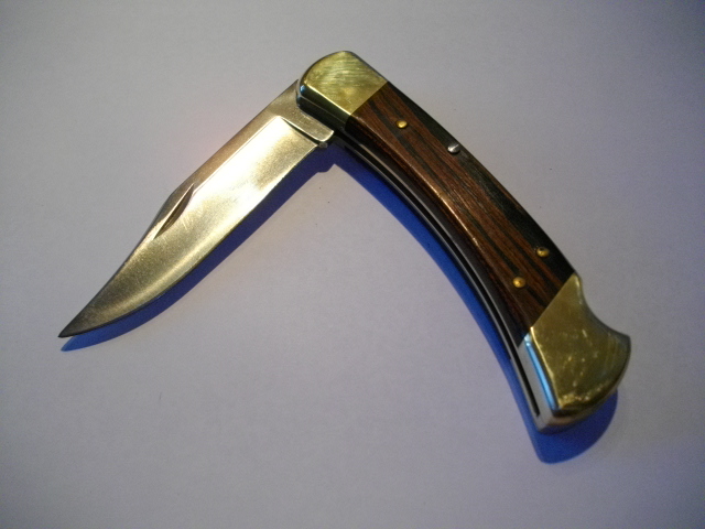 Buck Knives Imgp3350