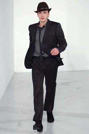 [Fashion Week Homme] Janvier 2008 - Collection Automne Hivers 2008/2009 3910