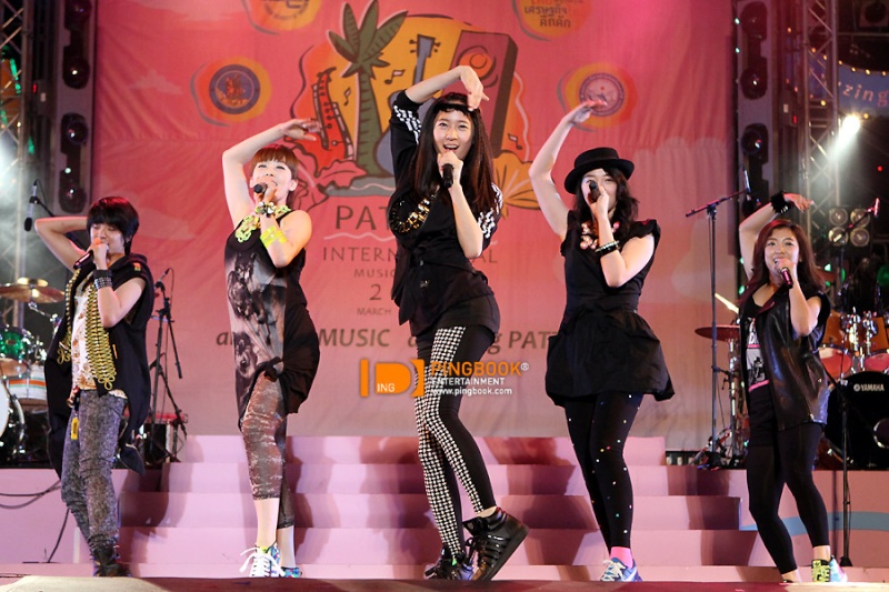 [PERF] f(x) - Pattaya International Music Festival 2010 [19/03/10] PARTE I 0511