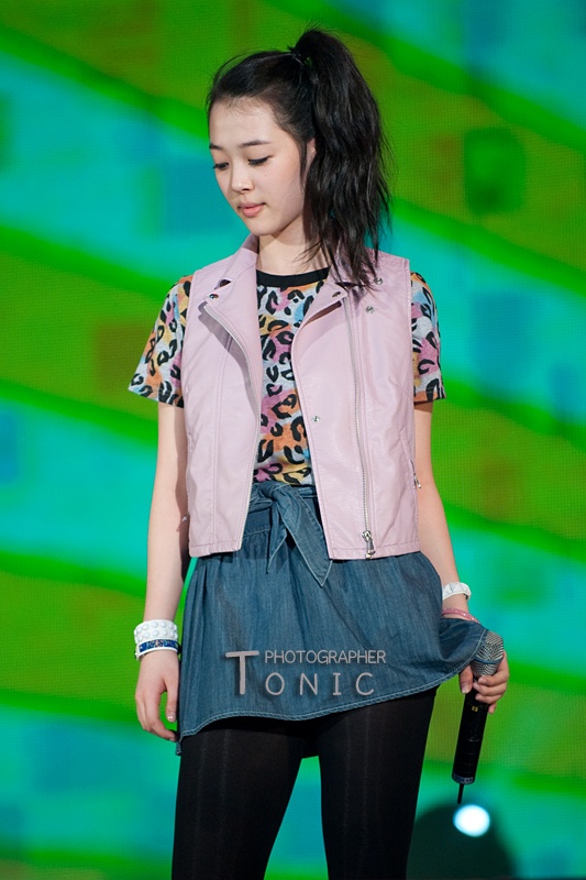 [PERF] f(Sulli) - KFN TV National Armed Forces Show [05/03/10] 4_bmp15