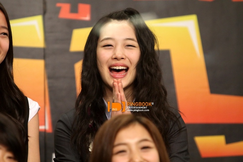 [EVENTO] f(x) - Channel [V] - Thailand [18/03/10] 9_bmp16