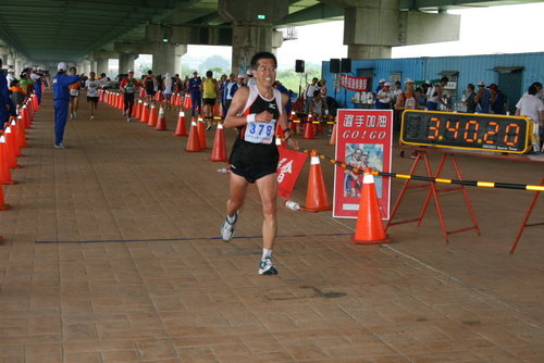 高灘地馬拉松終點照 Chen113