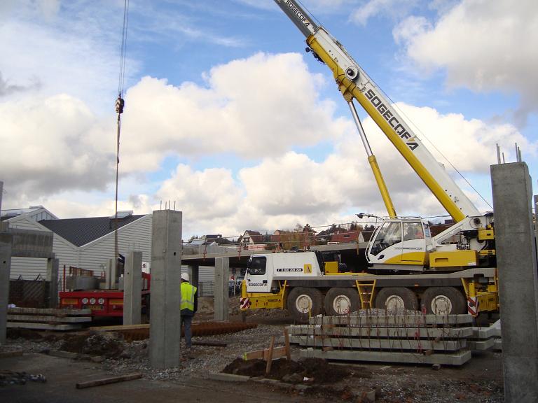 Les grues de SOGECOFA (Groupe MEDIACO) (France) - Page 3 Dsc01211