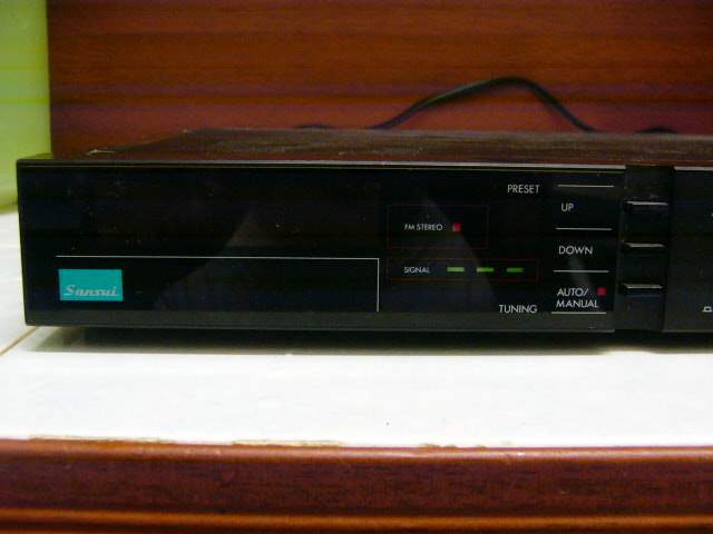 Sansui Digital Tuner T-M70 (used)-sold P1040533