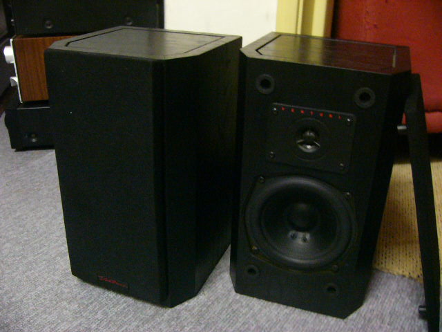 Venturi BIC V52 bookshelf speaker [used]-sold P1060210