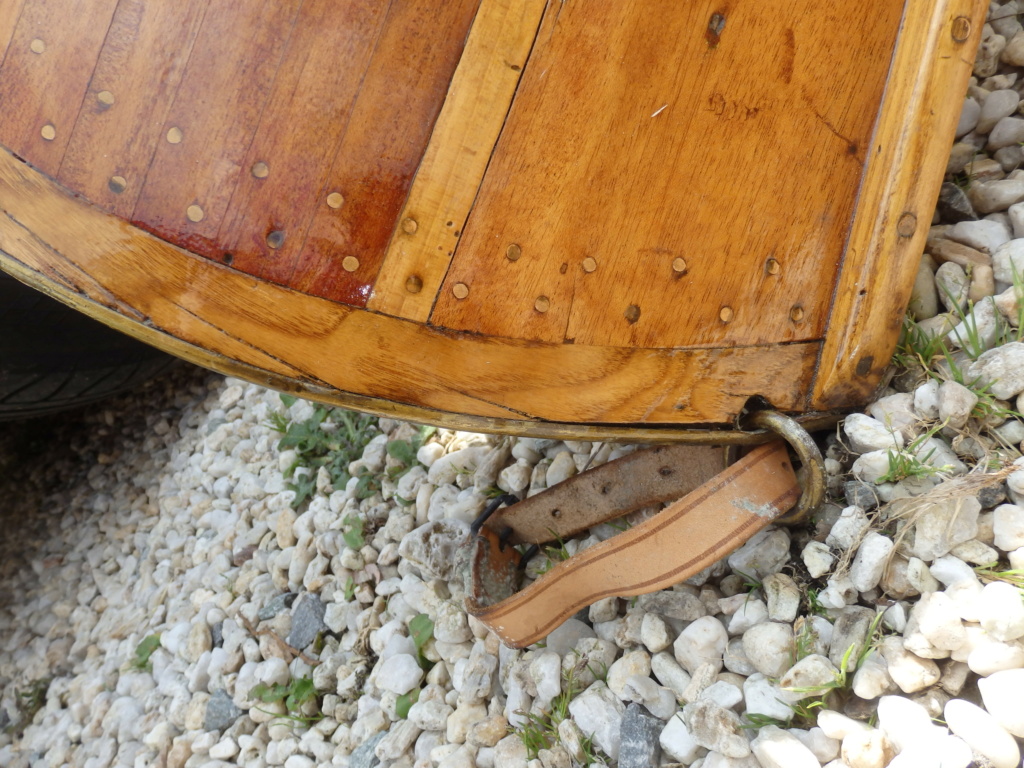 cherche a identifié un canoe P4161035