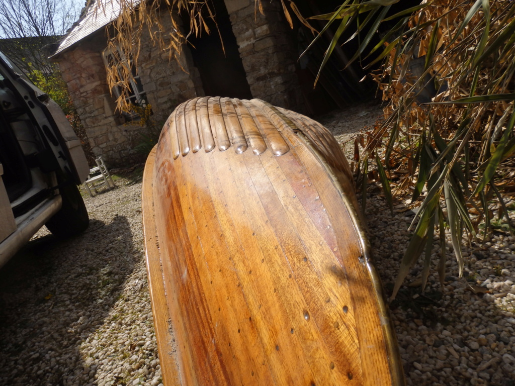 cherche a identifié un canoe P4161042