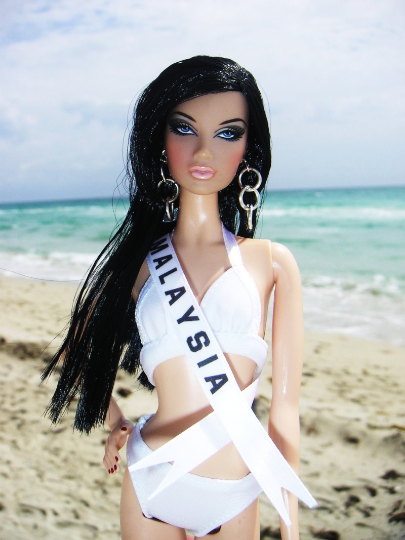 [solved]Meet the 32 Official Dollegates of Miss Doll Universe 2010 Pict2022