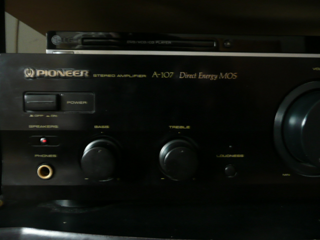 Pioneer A-107 Integrated Amp (Used) P1030514