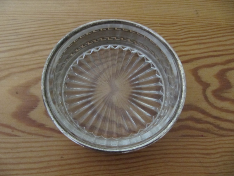 chance glass ashtray? Img_1415