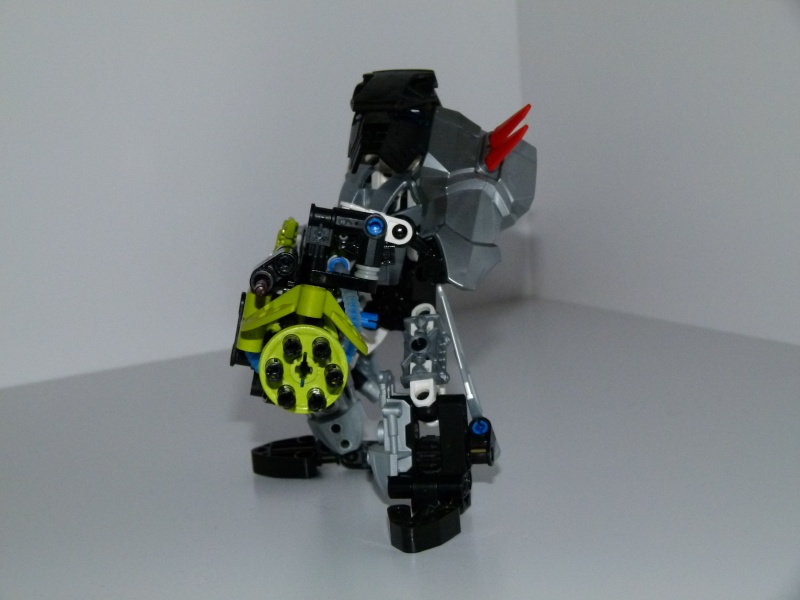 [Moc] Les mocs de Matoro85. Projet: 2011 P1010232