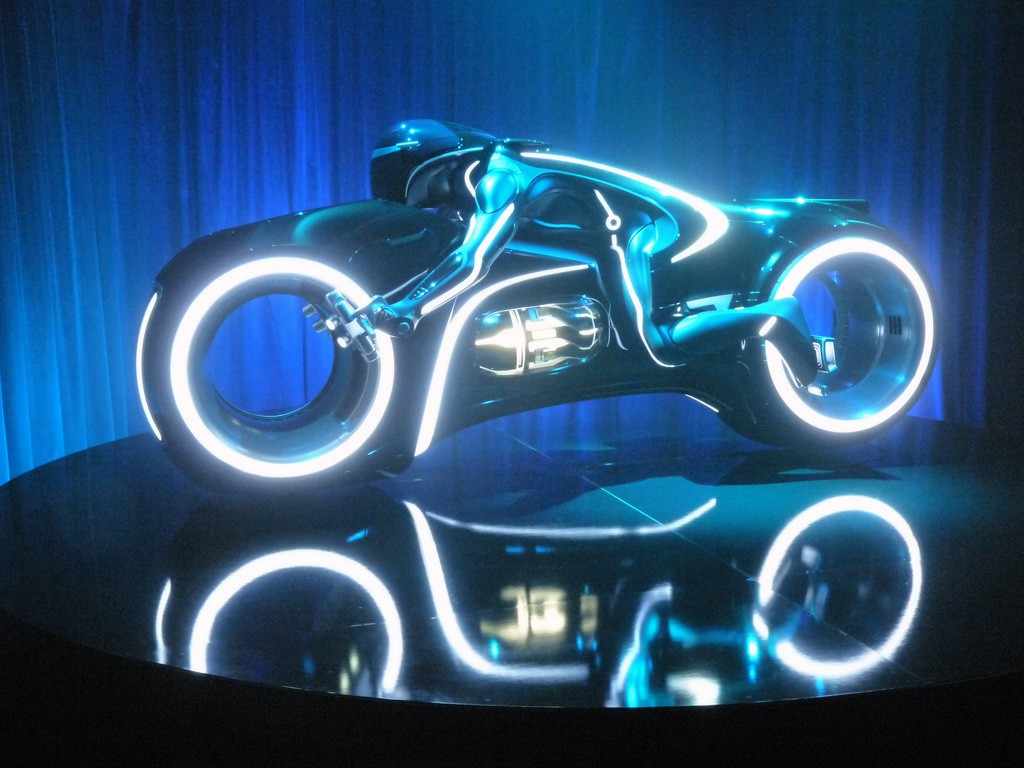 Moto de Tron Legacy hecha realidad Tron-l10