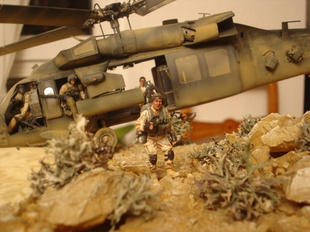 ACADEMY 1/35 AH-60 L Blackhawk DAP - Dio Afghanistan - - Page 9 Dsc05315
