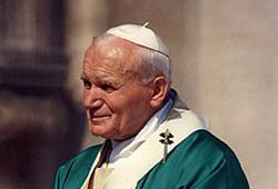 Les plus belles images de Jean-Paul II sur YouTube et Facebook ! 1_0_4611