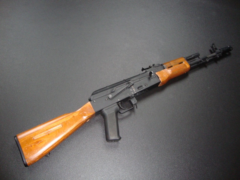 AK 47 Cyma Dsc08510