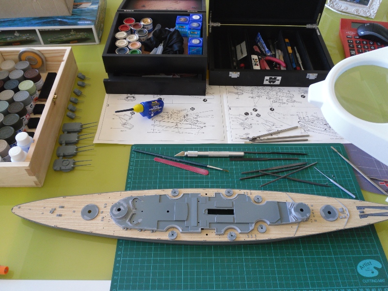 Tirpitz 1/350 Academy Presen16