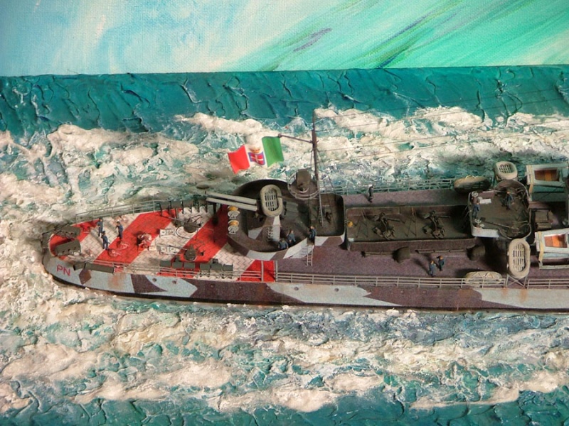 Contre-torpilleur Leone Pancaldo - 1/200 Dscf3812