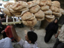 إصابة نحو 100 مواطن بقرية المخزن بمركز السنبلاوين لتناولهم خبز مسمم Gbzzzz10