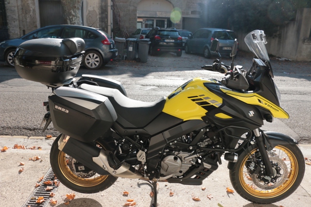 Je vends mon 650 XT de juin 2020 avec options, parfait état Img_4513