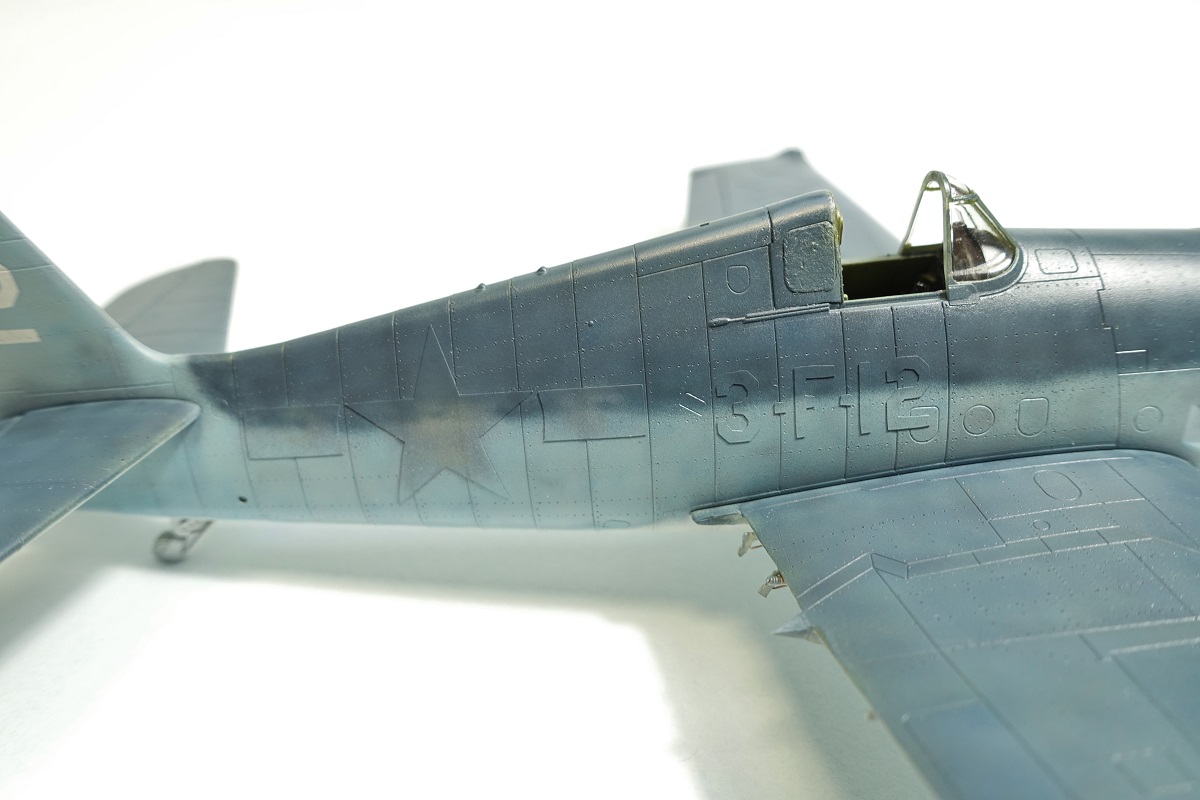 [Eduard] 1/72 - Grumman F6F-3 Hellcat  - Page 2 3310