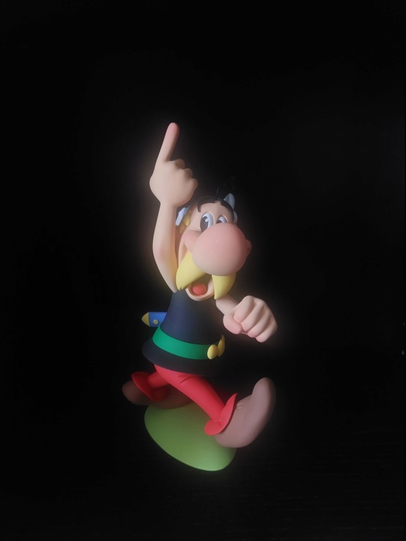 Figurine Asterix "Par Toutatis" Fariboles exclusivité boutique Astérix  20230119