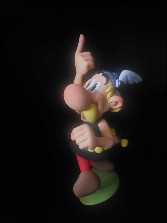 Figurine Asterix "Par Toutatis" Fariboles exclusivité boutique Astérix  20230126