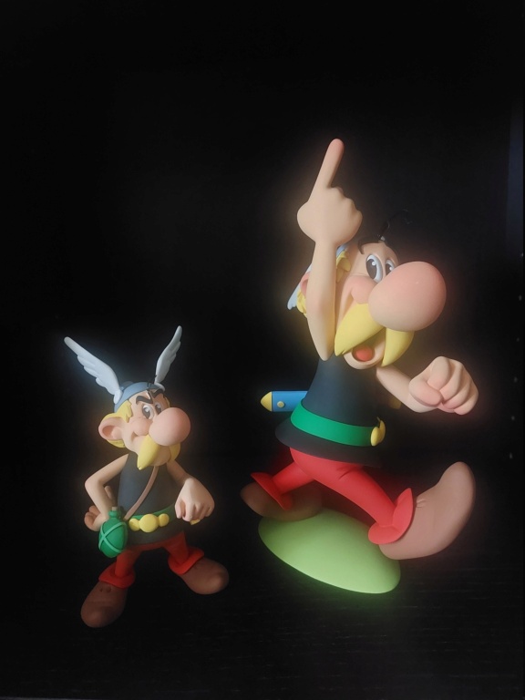 Figurine Asterix "Par Toutatis" Fariboles exclusivité boutique Astérix  20230128