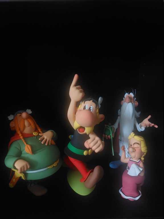 Figurine Asterix "Par Toutatis" Fariboles exclusivité boutique Astérix  20230129