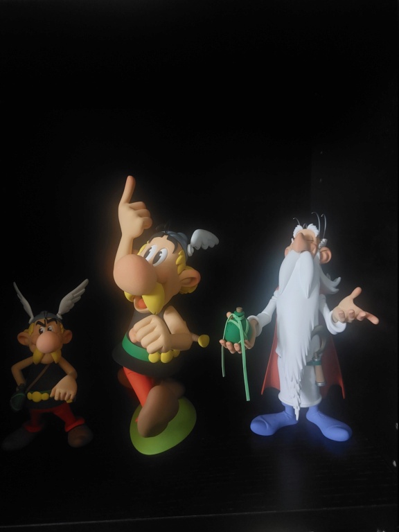 Figurine Asterix "Par Toutatis" Fariboles exclusivité boutique Astérix  20230130