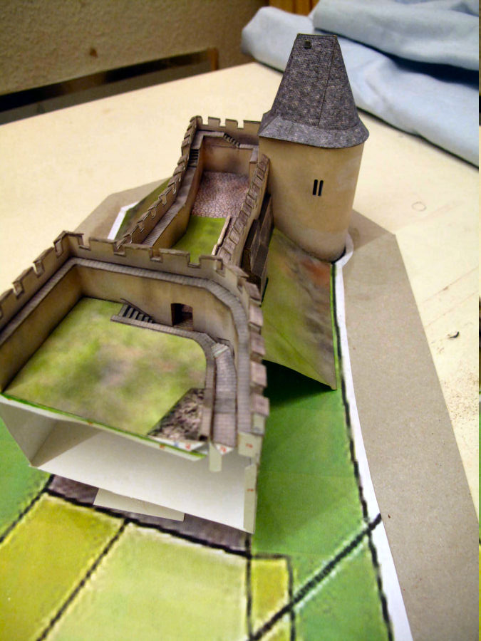 Fertig Burg Karlstein 1/200 M. Bartos geb. von Bertholdneuss Img_3140