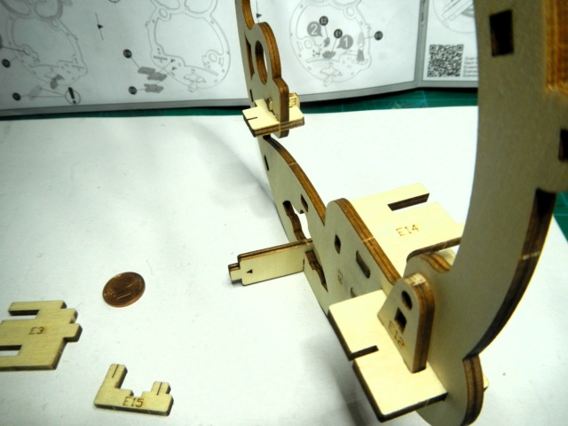 Horloge Hibou [puzzle bois 3D Rokr] de Glénans - Page 3 Dscn3038