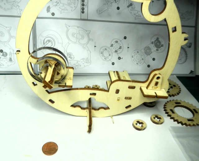 Horloge Hibou [puzzle bois 3D Rokr] de Glénans - Page 3 Dscn3051