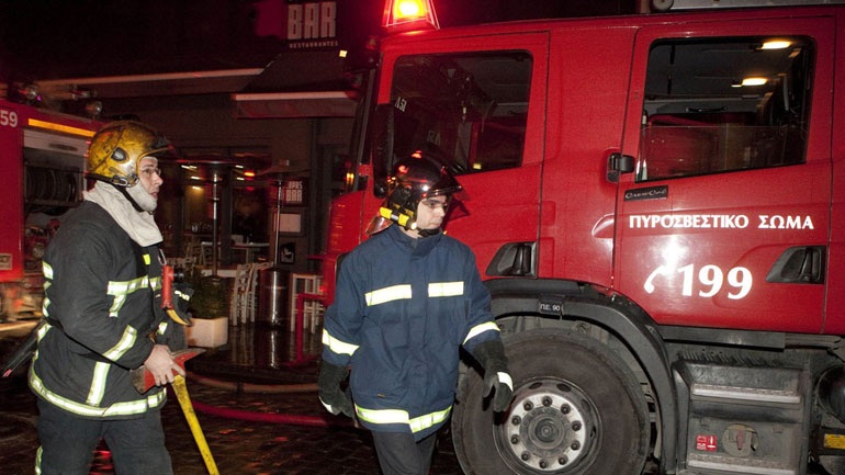 Κατασβέστηκε πυρκαγιά σε διαμέρισμα στις Σέρρες - Στο νοσοκομείο προληπτικά 6 ένοικοι 26046911