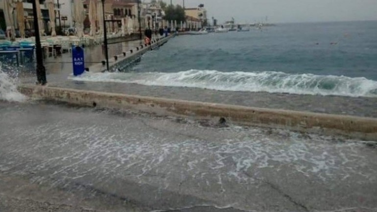 Χίος: Πλημμύρισε η Λαγκάδα από την κακοκαιρία  26385310