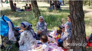 Θεσσαλονίκη: Μουσουλμάνοι γιόρτασαν το τέλος του Ραμαζανιού στο Σέιχ Σου 26754811