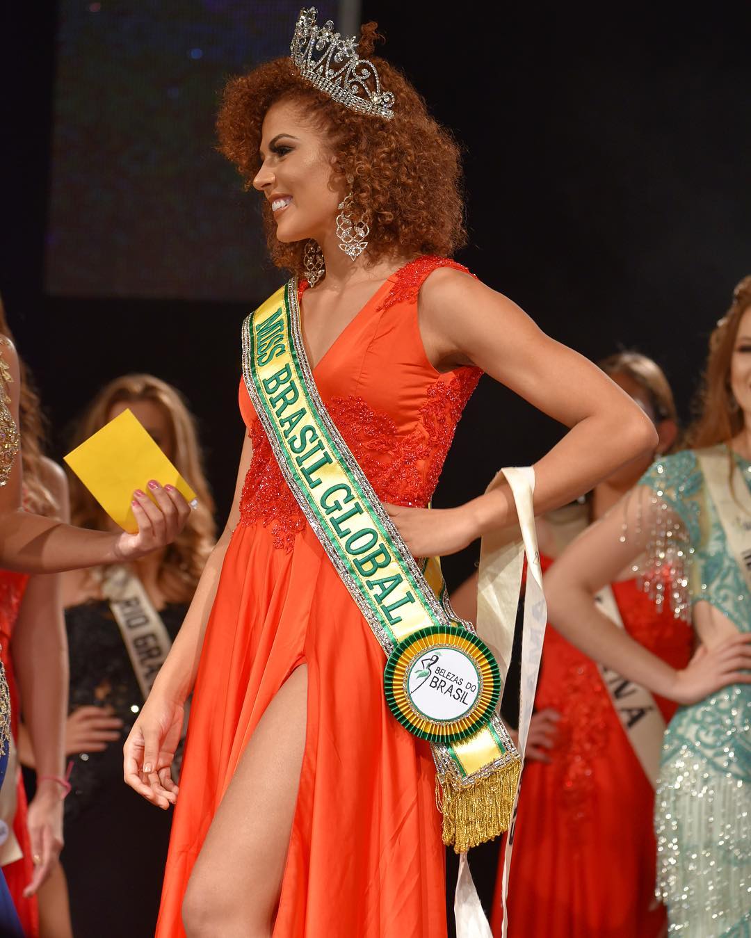 juliana soares, miss brasil global 2019. - Página 2 37342110