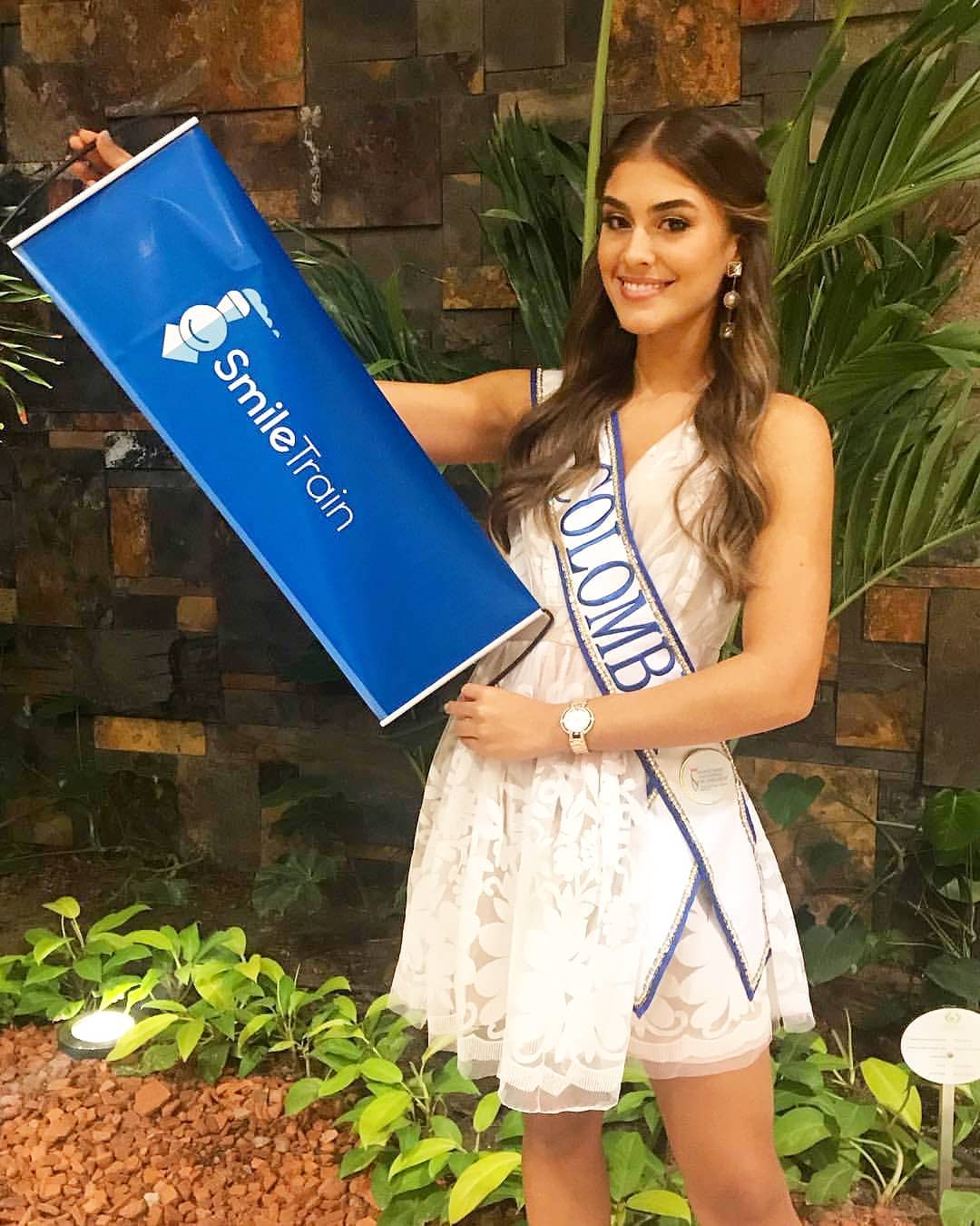 valeria morales, miss colombia universo 2018. - Página 4 43195310