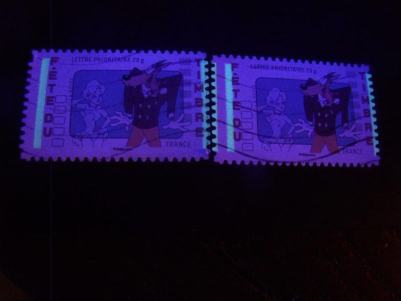 timbre autoadhésif "le loup" avec BDP Décalées Gedc1045