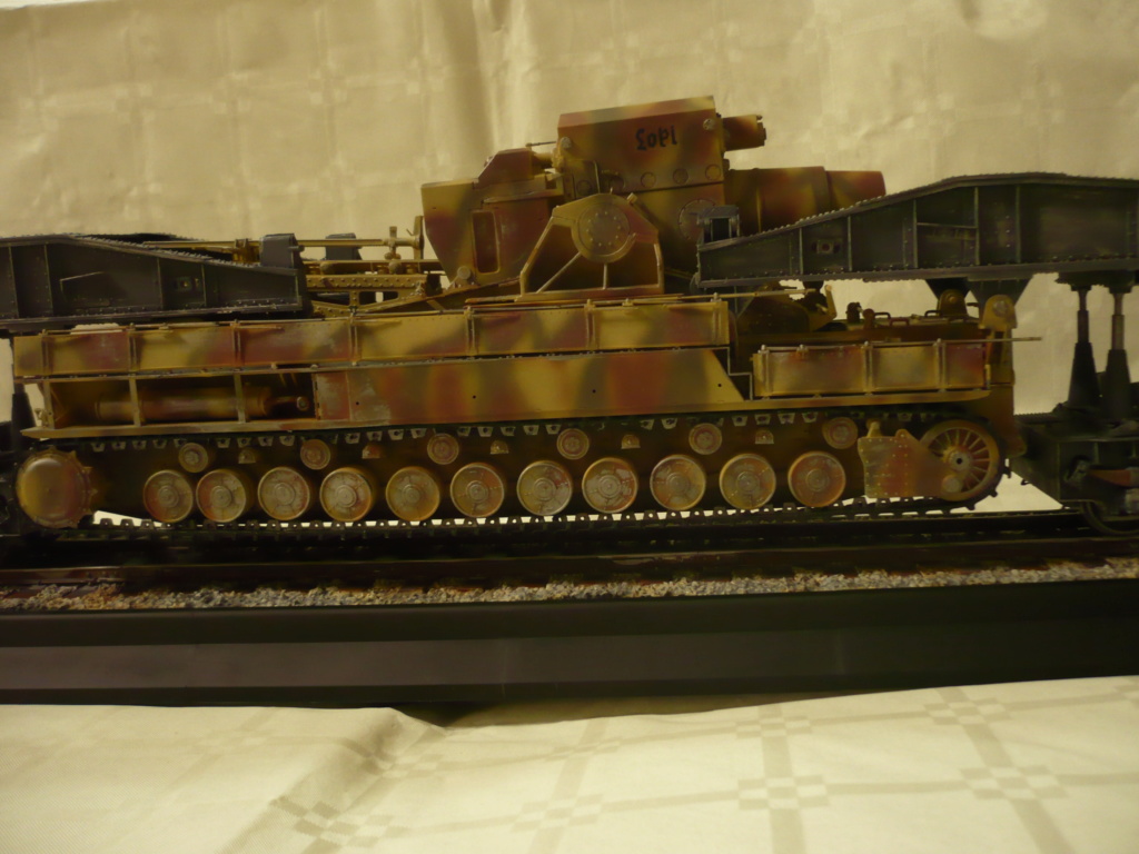 Morser Karl-Gerat 040/041 c железнодорожным составом 1:35 от Trumpeter 2010