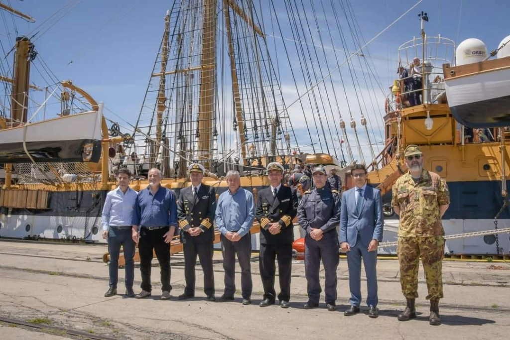 Noticias Astillero Río Santiago (ARS) - Página 23 Americ10