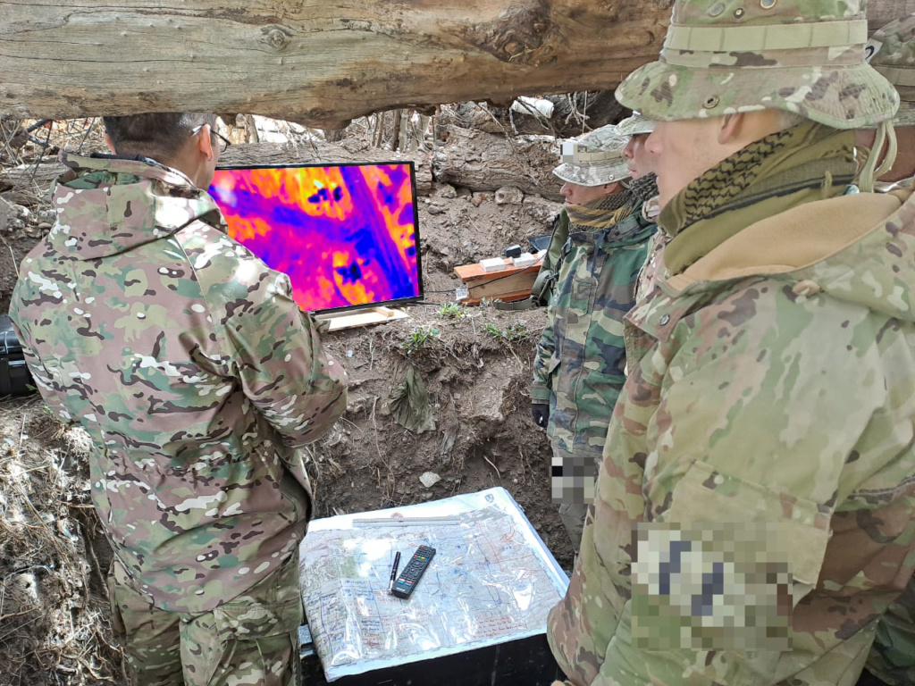 EJERCICIOS DEL EJERCITO ARGENTINO - Página 20 Cazado12