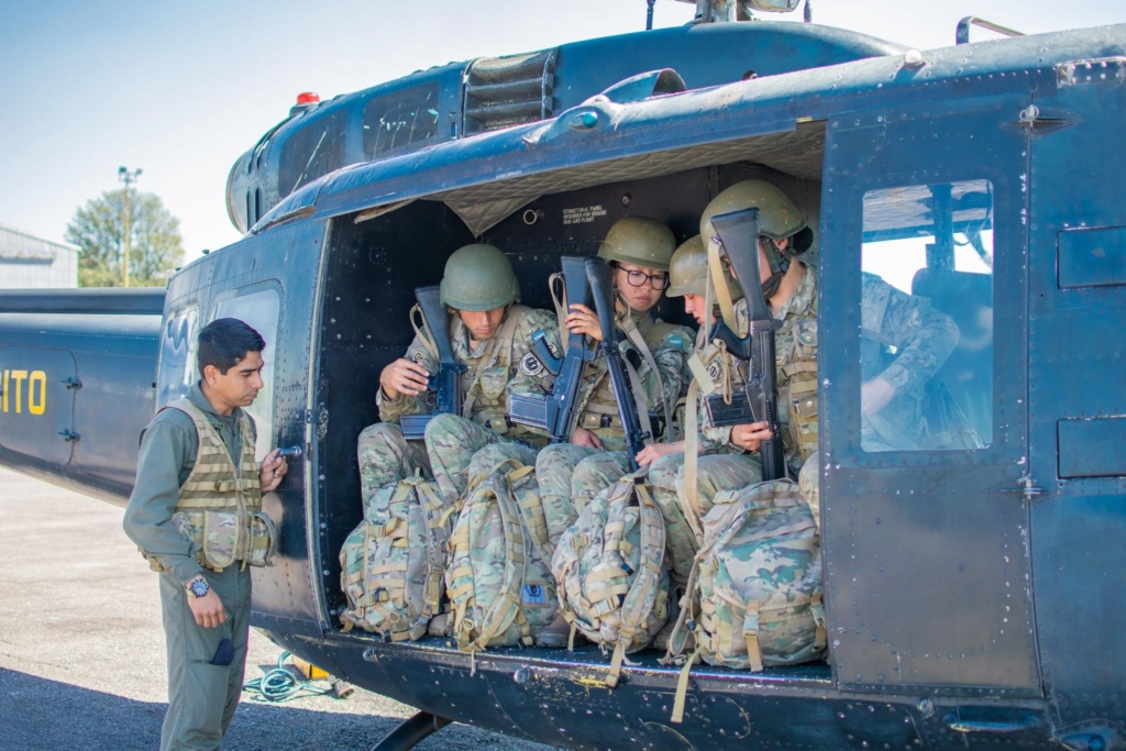 Ejercicios del Colegio Militar de la Naciòn Cmn312