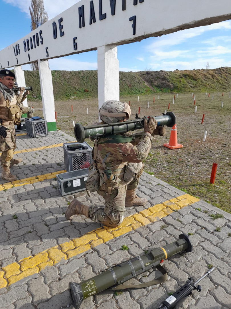 EJERCICIOS DEL EJERCITO ARGENTINO - Página 16 Ea392