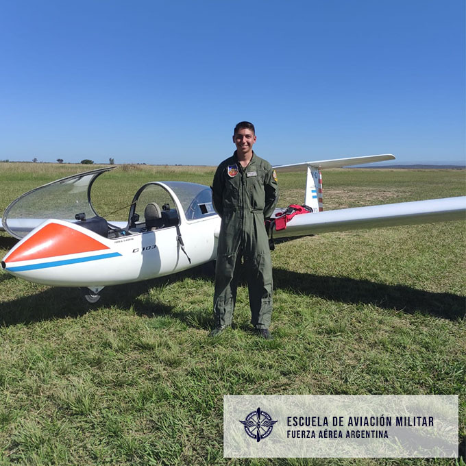 Novedades en la Fuerza Aérea Argentina - Página 31 Eam214