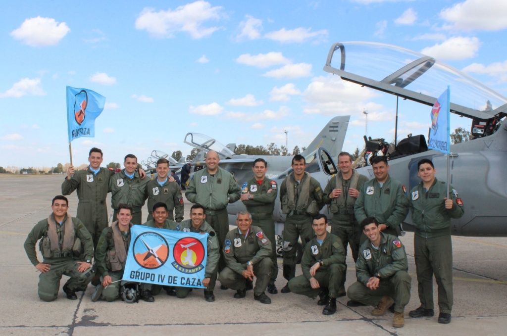 Novedades en la Fuerza Aérea Argentina - Página 26 Egreso13