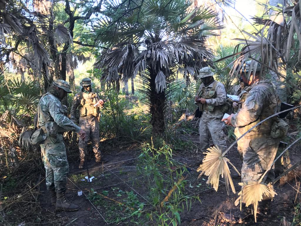 EJERCICIOS DEL EJERCITO ARGENTINO - Página 18 Formoz12