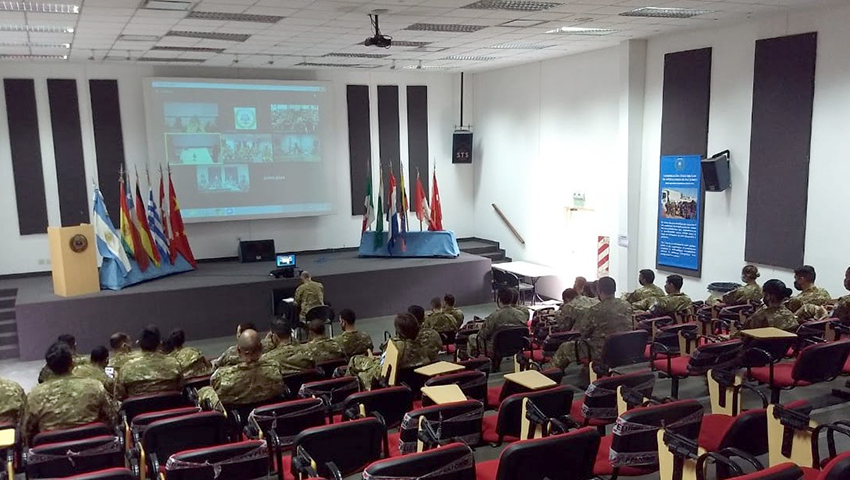 Despedida del primer vuelo de la Fuerza de Tarea Argentina 57 Ft57_310