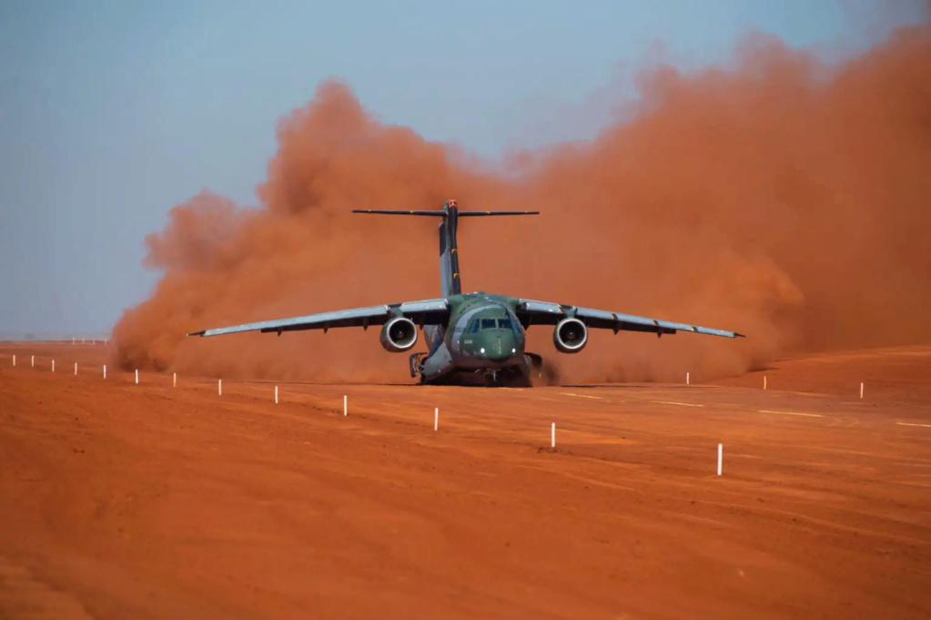 EMBRAER KC-390  - Página 9 Kc-39012